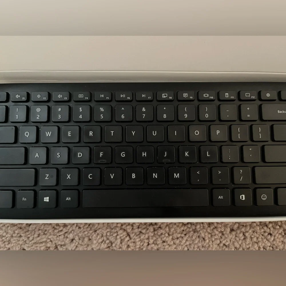 Microsoft Bluetooth Keyboard - Picture 7 of 7